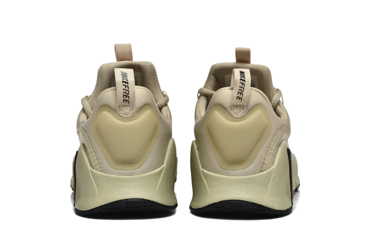 Nike Free RN 米色和黑色生活方式运动鞋 4