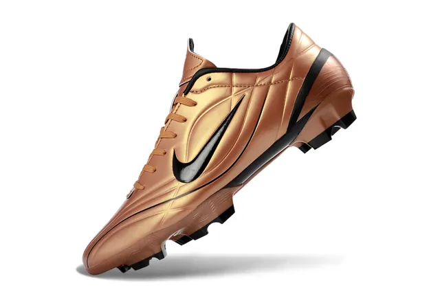 Nike 金黑金属铜 鞋面 绗缝 合成 构造 硬地 足球鞋 3