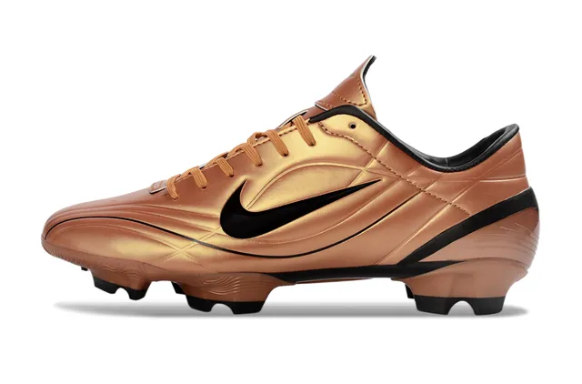 Nike 金黑金属铜 鞋面 绗缝 合成 构造 硬地 足球鞋 7