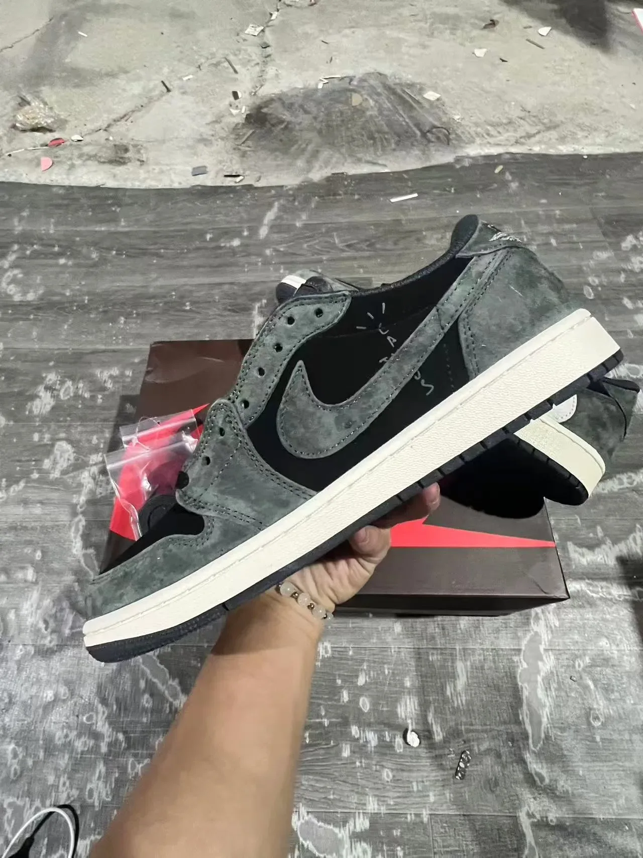 Nike Gris Negro Low-Top Ante y Malla Superior Lifestyle Sneakers 5