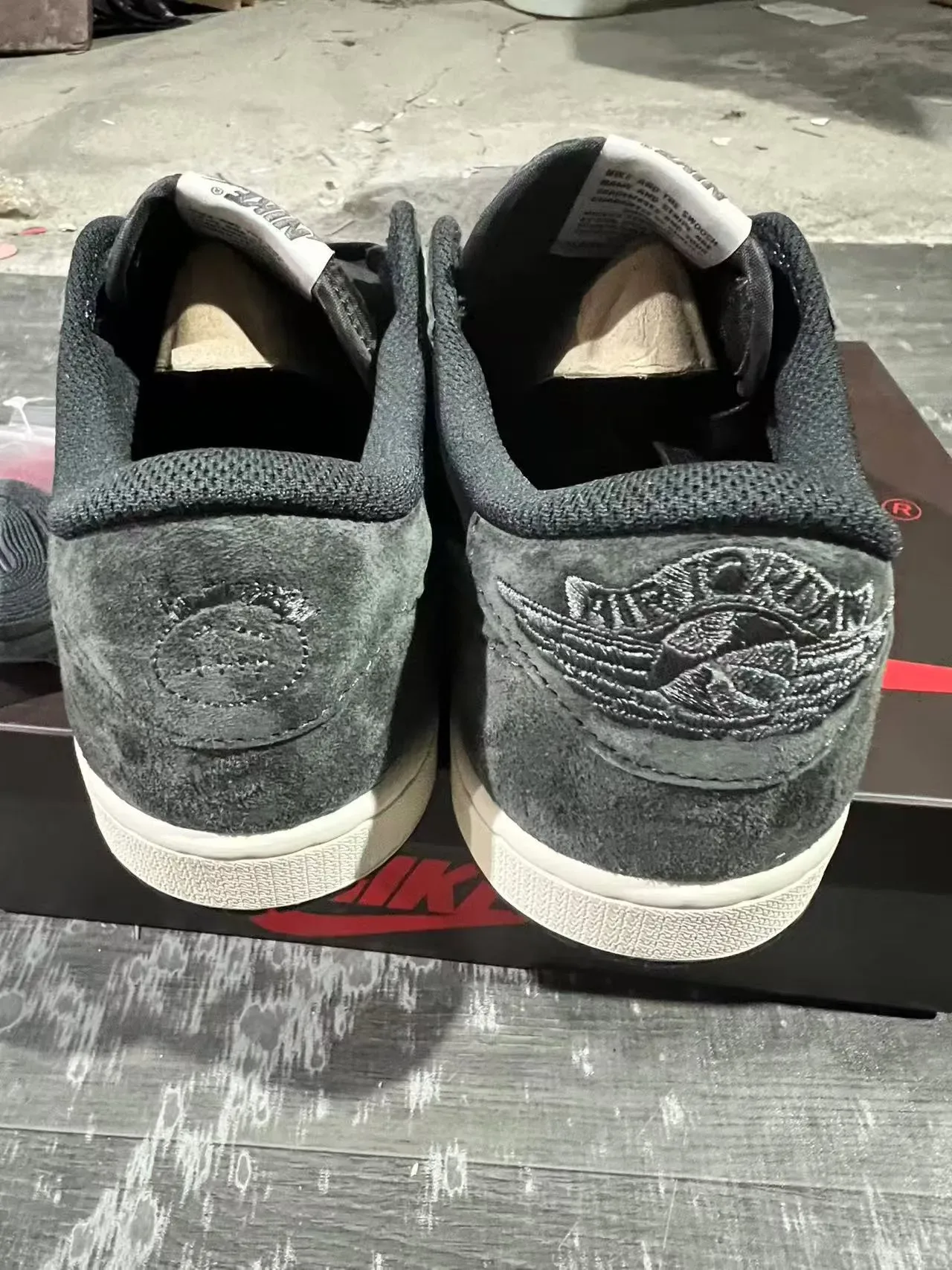 Nike Gris Negro Low-Top Ante y Malla Superior Lifestyle Sneakers 10