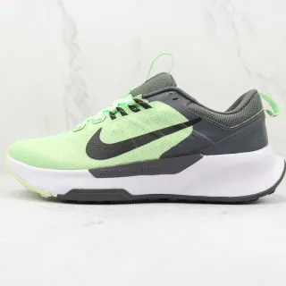 Nike हरी-भूरी मेश अपर लेयर्ड सिंथेटिक ओवरले रनिंग शूज