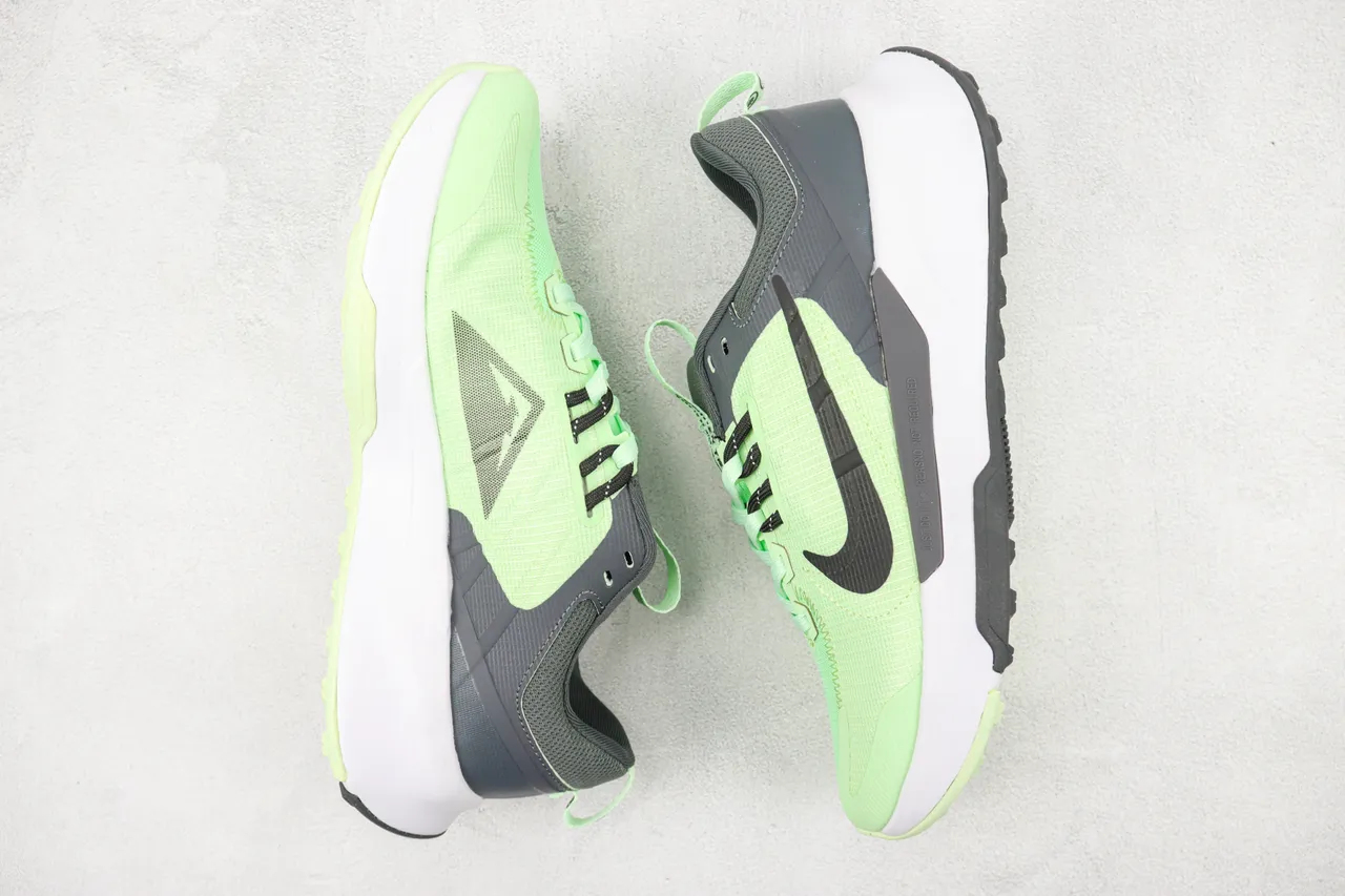 Nike Verde Cinza Malha Superior Camadas de Superposição Sintética Tênis de Corrida 2
