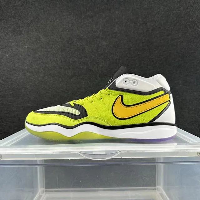 Nike 高帮 霓虹酸橙绿和黄色 篮球鞋 2