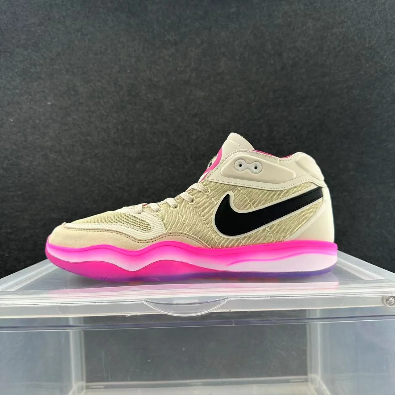 Nike 高帮 霓虹酸橙绿和黄色 篮球鞋 3