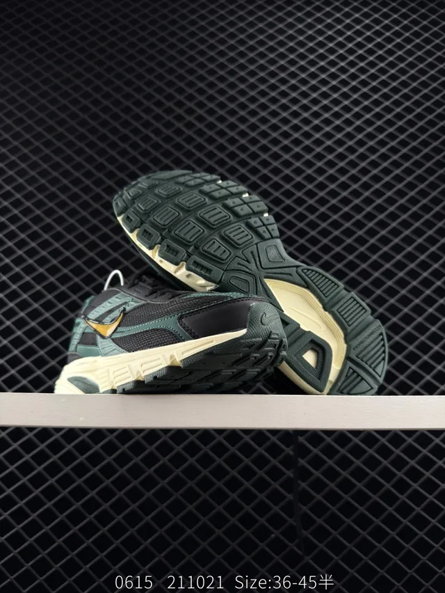 Nike Initiator أخضر داكن أسود ذهبي حذاء رياضي سميك 2