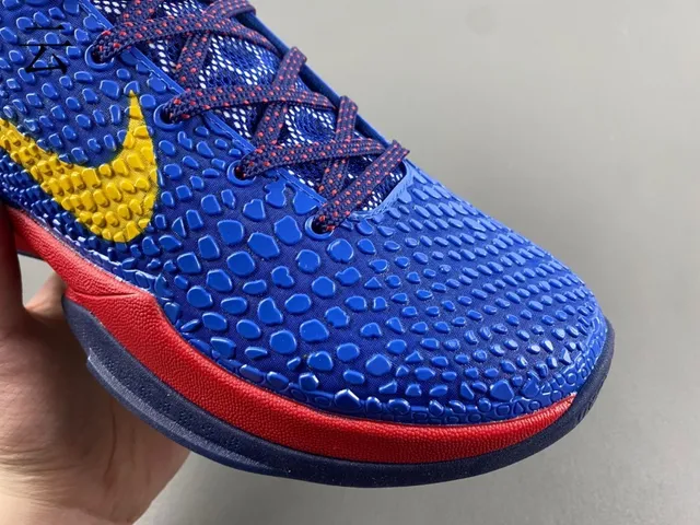 Nike Kobe Negro Amarillo Textura Pébble Parte Superior Bold Swoosh Zapatos de Baloncesto 3