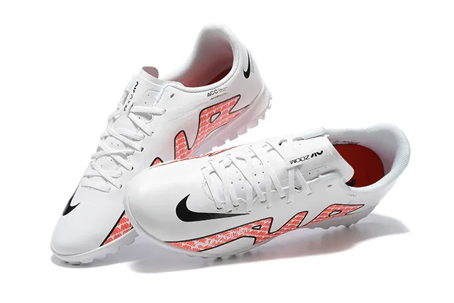 Nike Mercurial Vapor Chaussures de football blanc orange à lacets basses avec pointes coniques pour pelouse artificielle 2