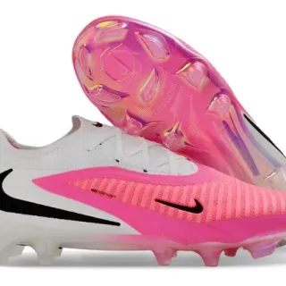 Nike Mercurial Sapatos de futebol branco e rosa com upper de malha, banda do meio do pé com ribetes e espigas para terreno firme