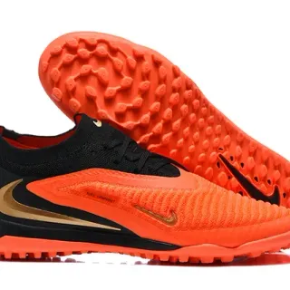 Nike Chuteira Turf Laranja e Preto Low-Cut Knit Upper Conical Studs