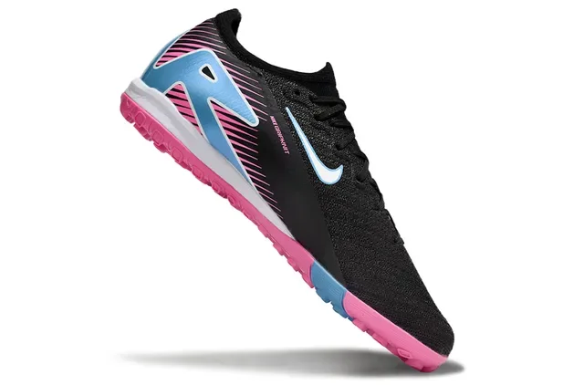 Nike Phantom GT أسود وردي منخفض القطع شبكة علوية أرضية أحذية كرة القدم 2