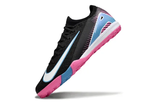 Nike Phantom GT أسود وردي منخفض القطع شبكة علوية أرضية أحذية كرة القدم 3