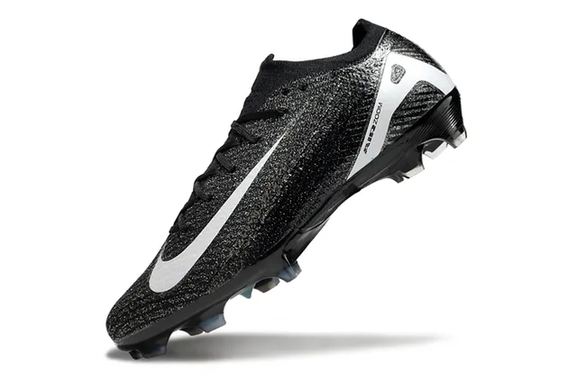 Nike Phantom GT 黑白 低帮 袜套领 醒目 Swoosh 钉地 足球鞋 3