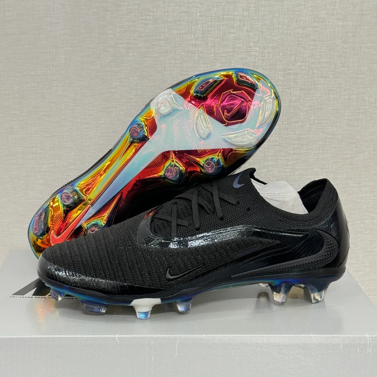 Nike Phantom GT Orange Bleu Coupe Basse Tricot Supérieur Lacets Asymétriques Terrain Firme Chaussures de Football 2