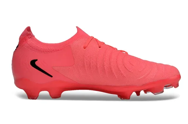 Nike Phantom GT Chaussures de football rose et noir avec upper en knit, col sock-fit, semelles firm-ground 7