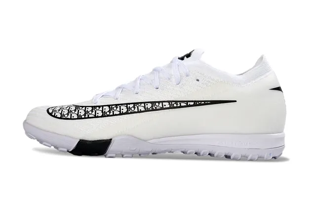 Nike Phantom GT Turf White Black avec motif Swoosh Turf Soccer Shoes 5