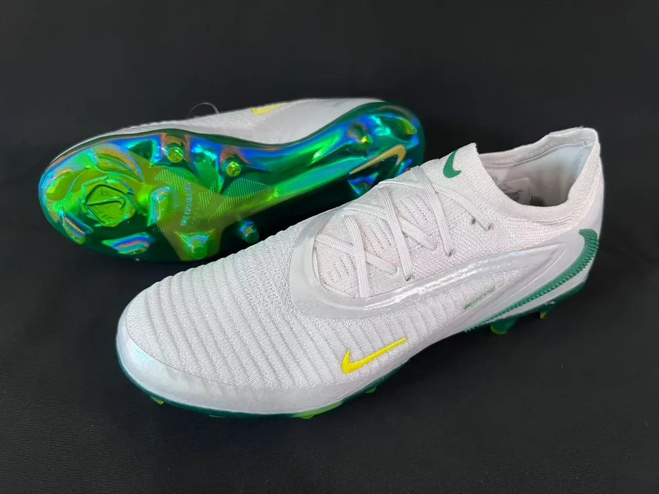 Nike Phantom GT Zapatos de Fútbol Blanco Verde Amarillo Iridiscente Firm Ground 14