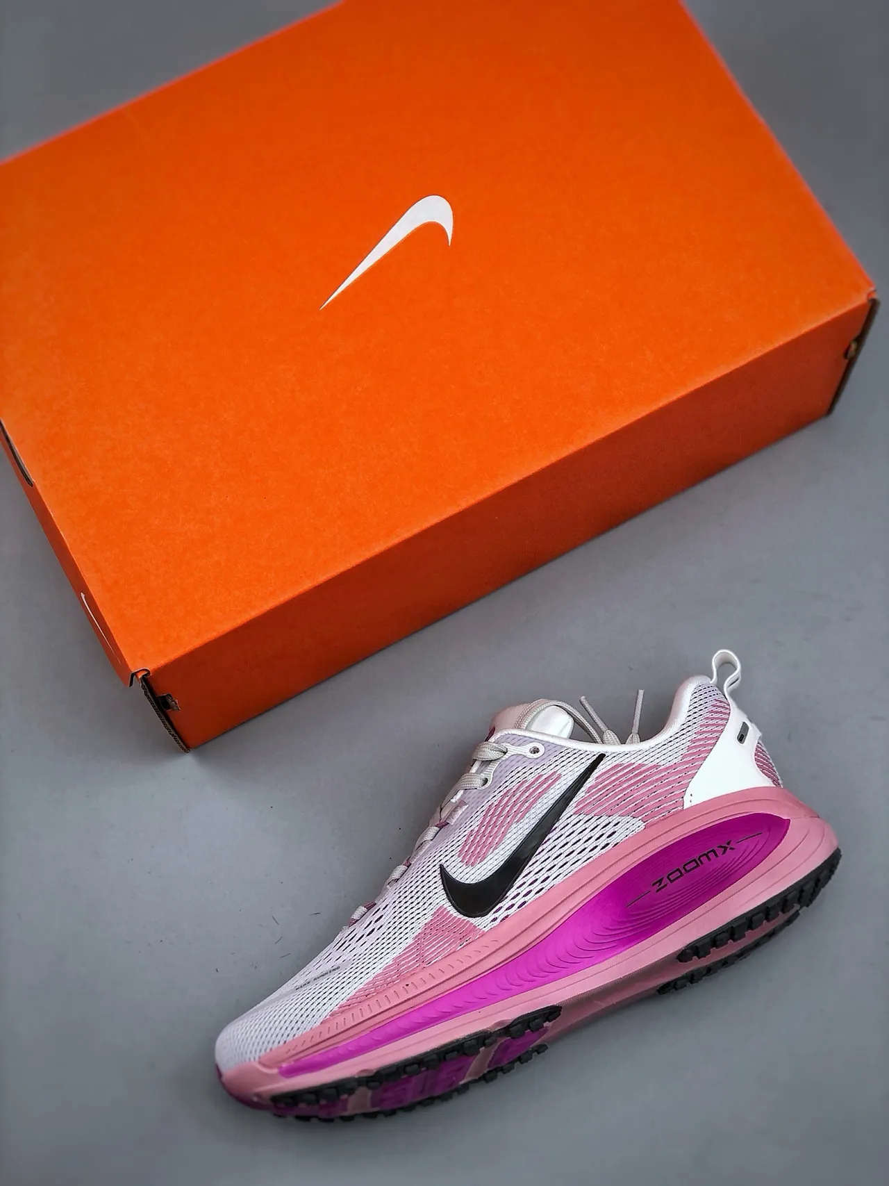 Nike Rose Blanc Matière Maillée Ingénierée Tige Longueur Complète ZoomX Semelle Intermédiaire Chaussures de Course 3