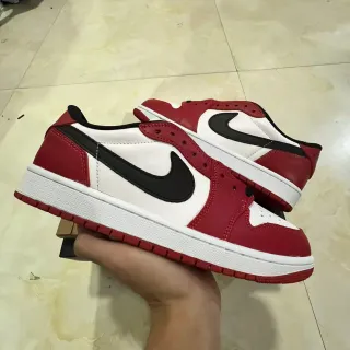Nike أحمر أسود منخفضة الارتفاع جلدي علوي أسلوب حياة حذاء رياضي