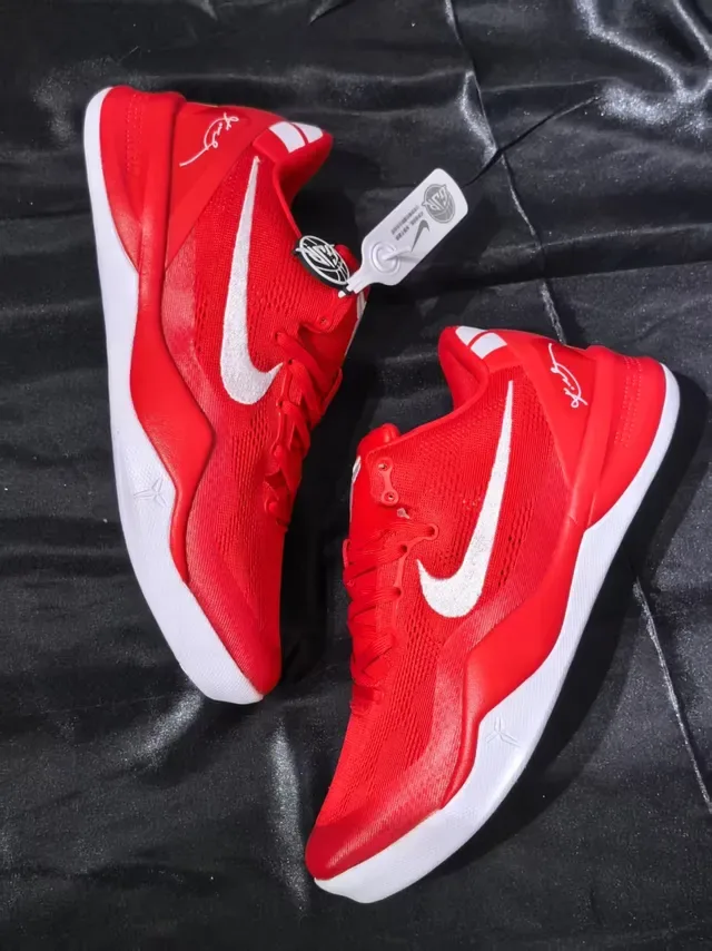 Chaussures de basketball Nike rouge blanc knit upper sculpted midsole 2