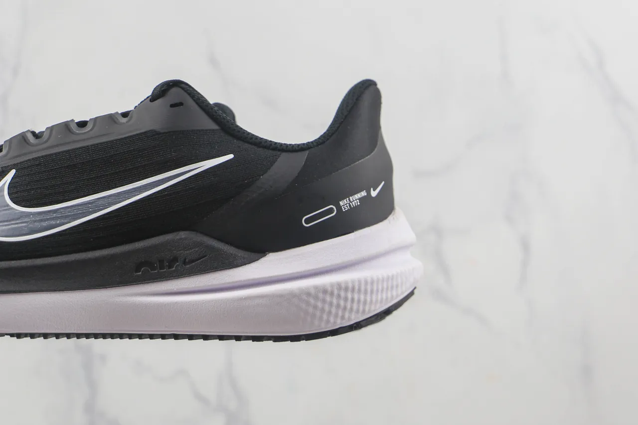 Nike Running Shoe Black and White Running Shoes 6
