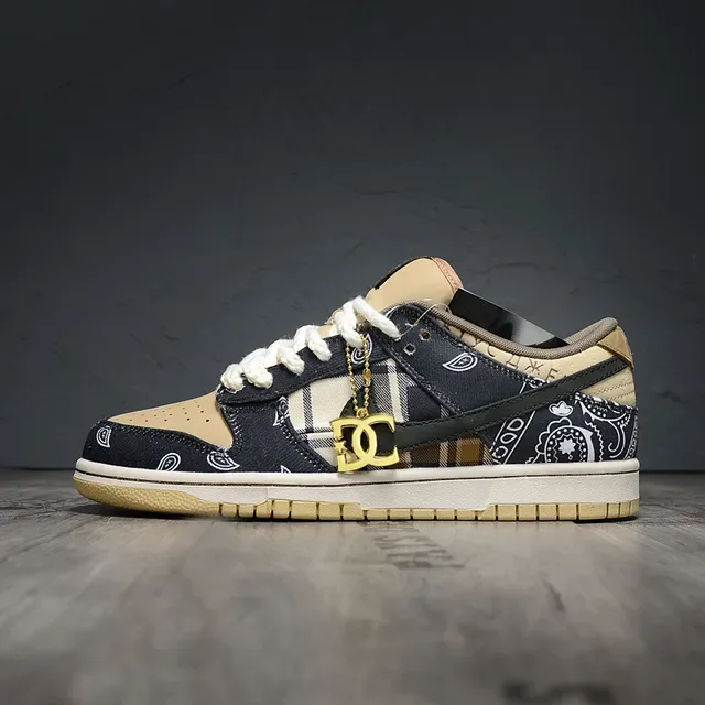 Nike SB Dunk Low Bandana Print Skateboard Shoes 7