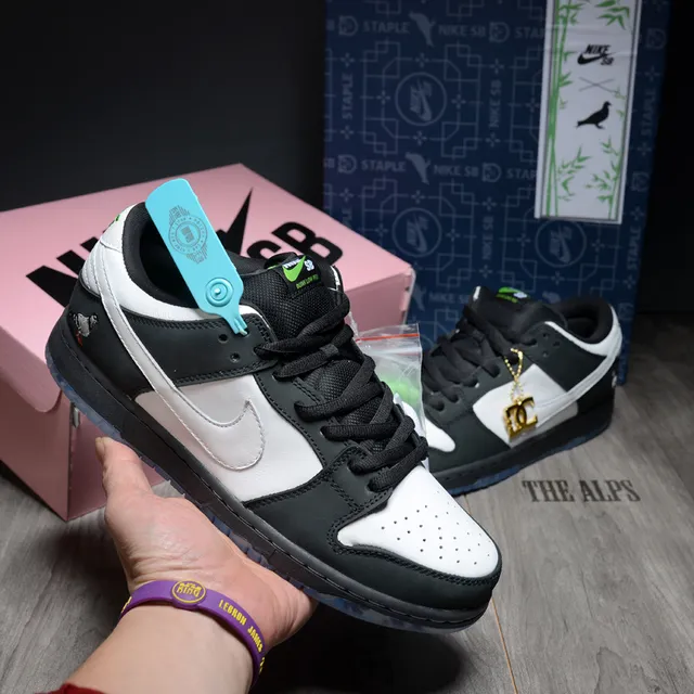 Nike SB Dunk Low काला सफेद कबूतर स्केटबोर्ड जूते 3