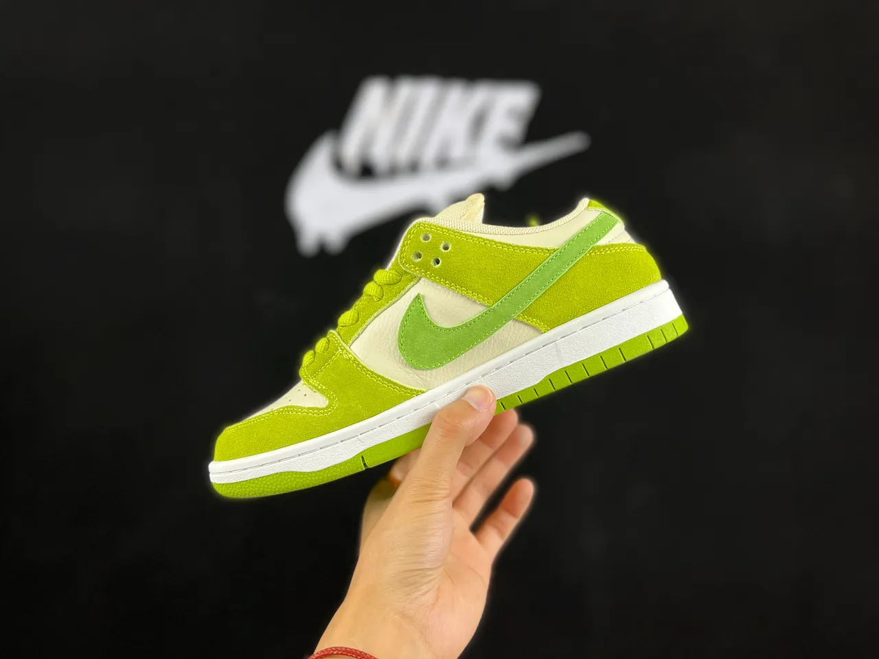 নাইক SB Dunk Low লাইম গ্রিন এবং ক্রিম স্কেটবোর্ড শুজ 9