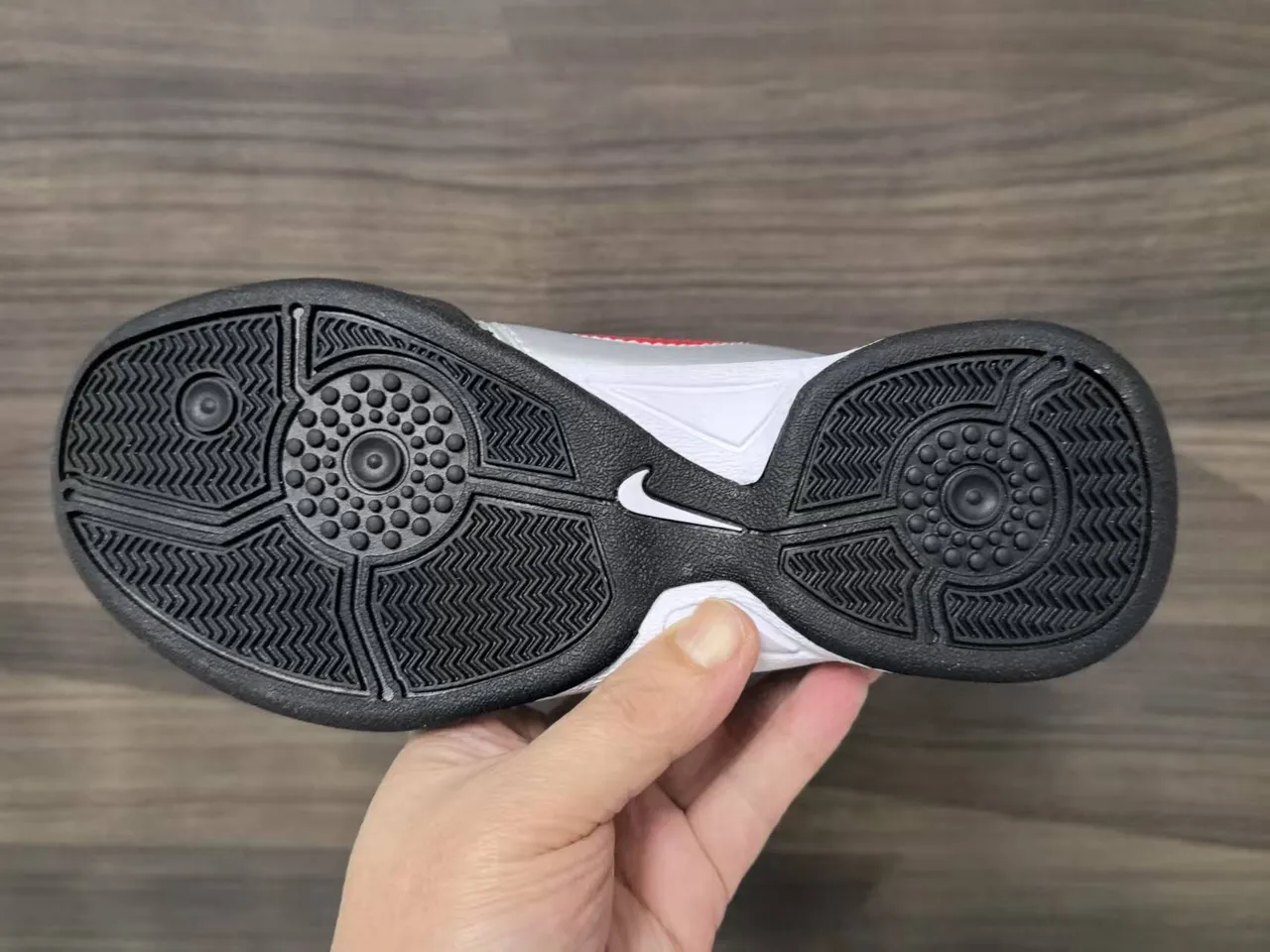 Nike Total 90 III أحذية كرة القدم الداخلية لون فضي معدني أسود 10