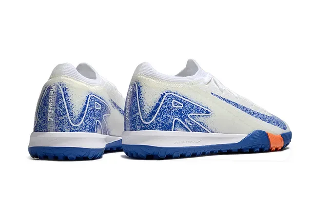 Nike أبيض أزرق Knit Upper Graphic Overlay Turf أحذية كرة القدم 5