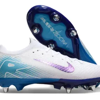 Nike Chaussures de football avec empeine en maille blanc et bleu, Swoosh iridescent violet, pour terrain ferme
