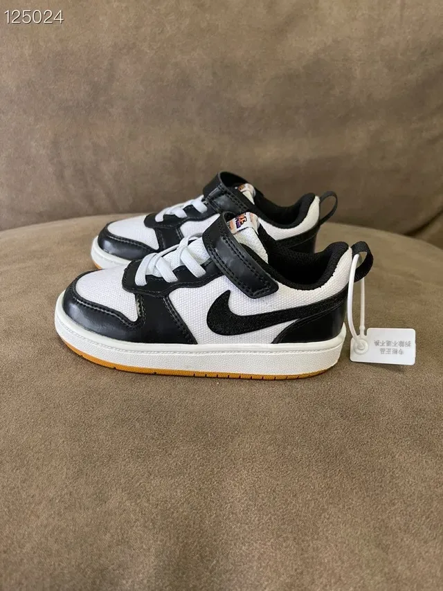 Nike White Blue Low-Top Mesh Upper Lifestyle Sneakers 3