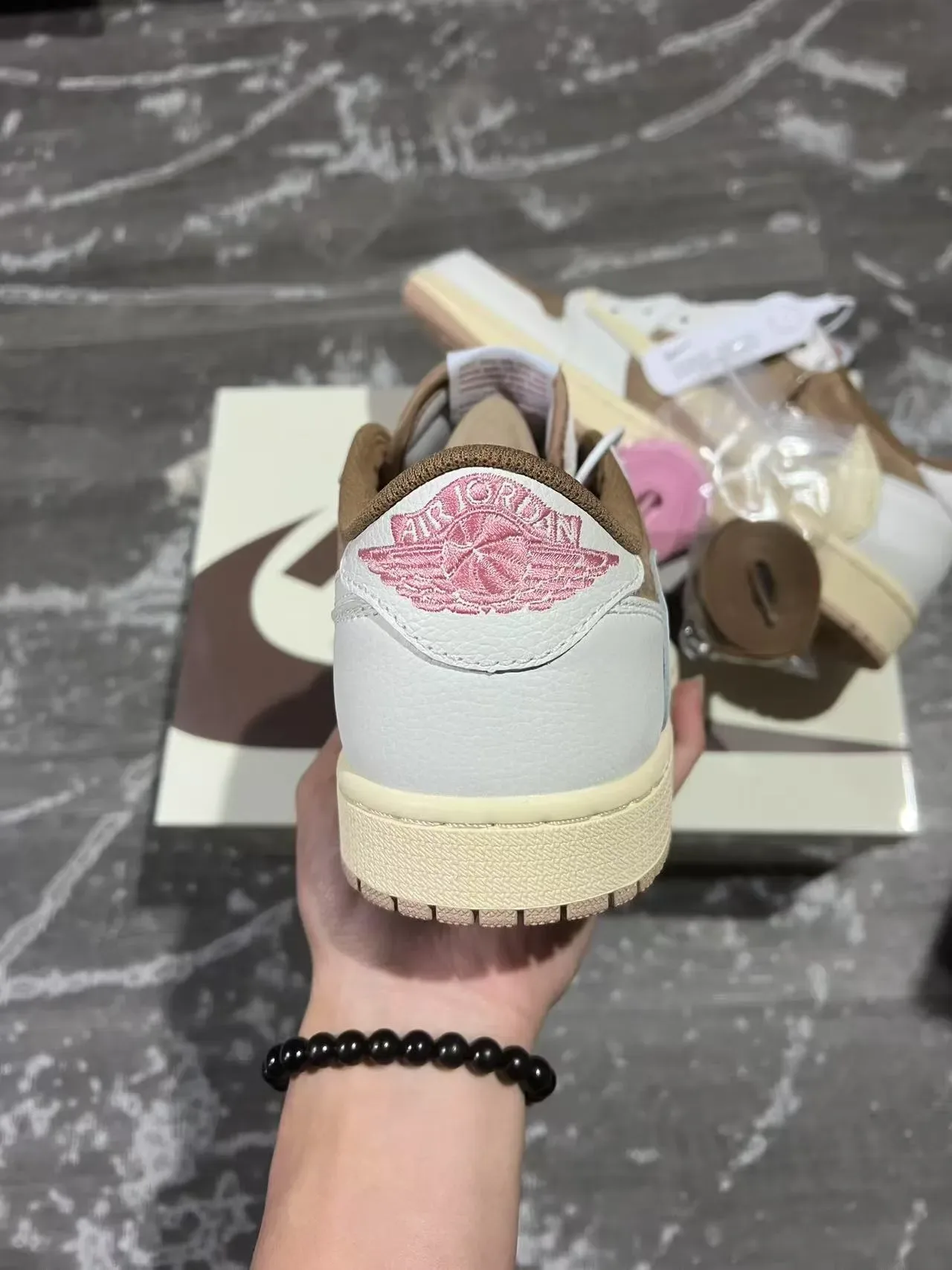 Nike Sneakers Lifestyle Blanches et Marron Basses en Matériau Mixte 8