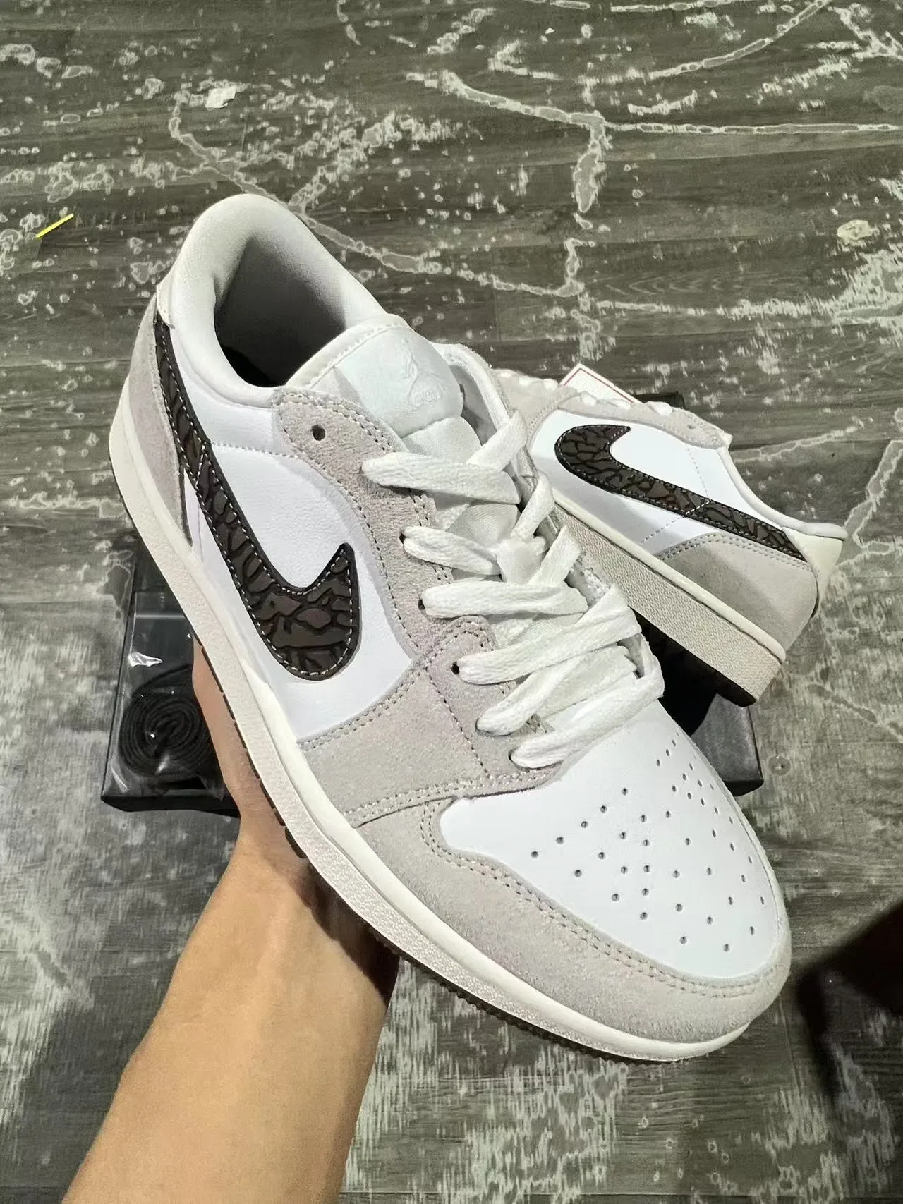 Nike White Gray Low-Top Suede And Leather Paneling Lifestyle Sneakers 2