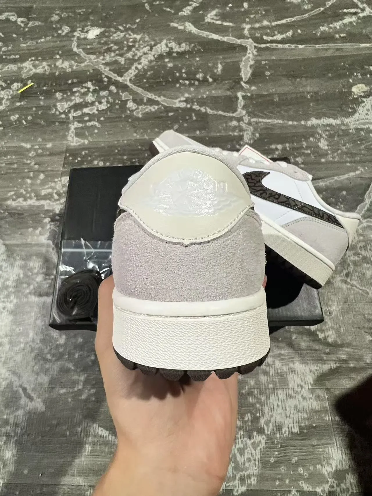 Nike White Gray Low-Top Suede And Leather Paneling Lifestyle Sneakers 8