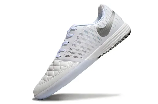 Nike White Gray Quilted Toe Cap Diamond-Pattern Mesh Sneakers 4