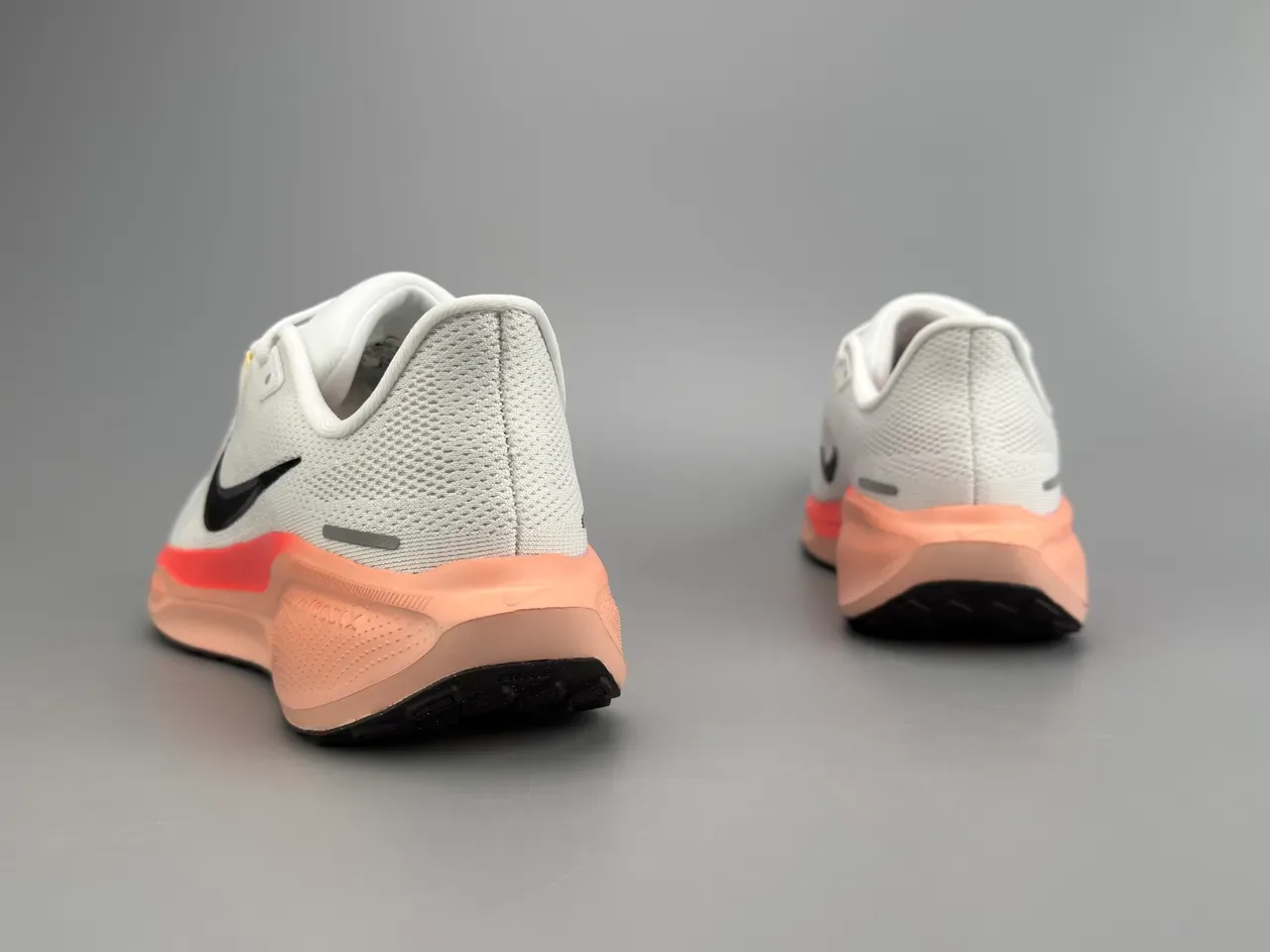 Nike White Pink Engineered Mesh Upper Air Zoom + React Midsole Running Shoes 6