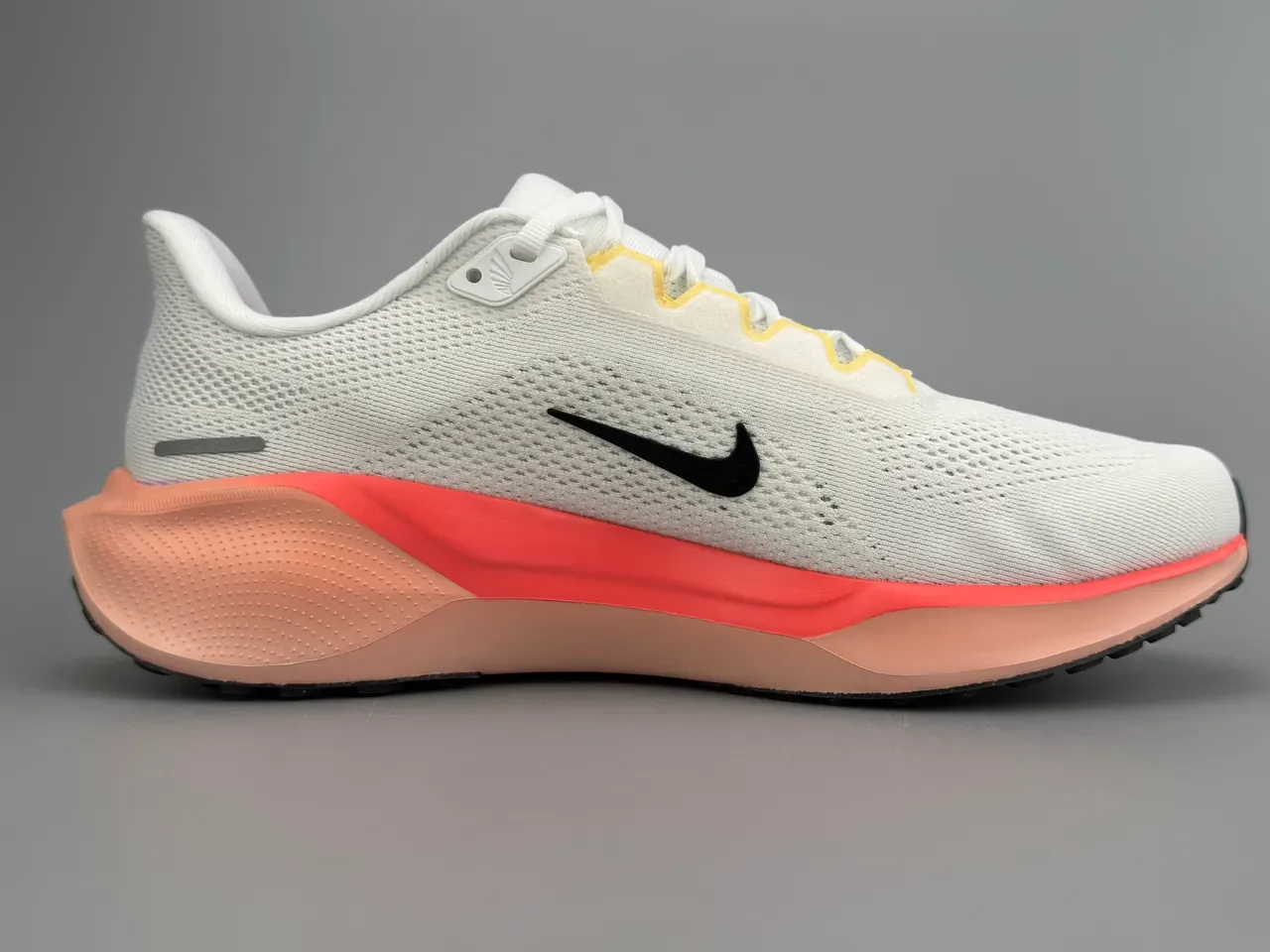 Nike White Pink Engineered Mesh Upper Air Zoom + React Midsole Running Shoes 10