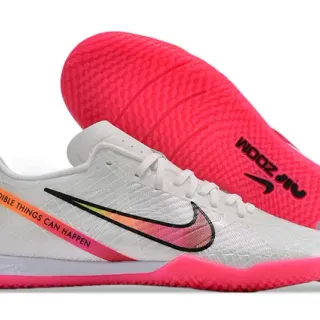 Nike Chaussures de football indoor blanc et rose à tige basse en mesh synthétique