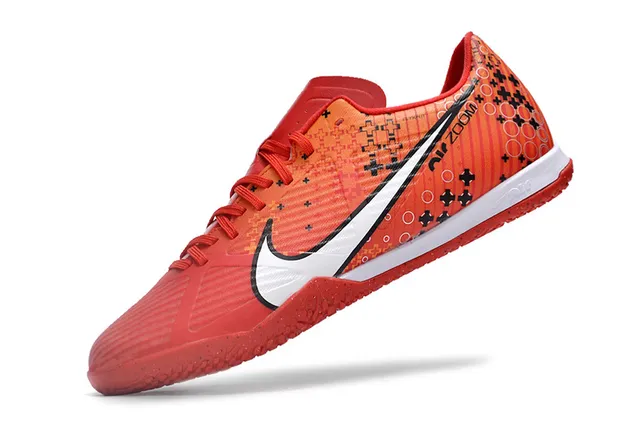 Nike Zapatos de fútbol indoor blanco y rosa low-top de upper sintético de malla 9