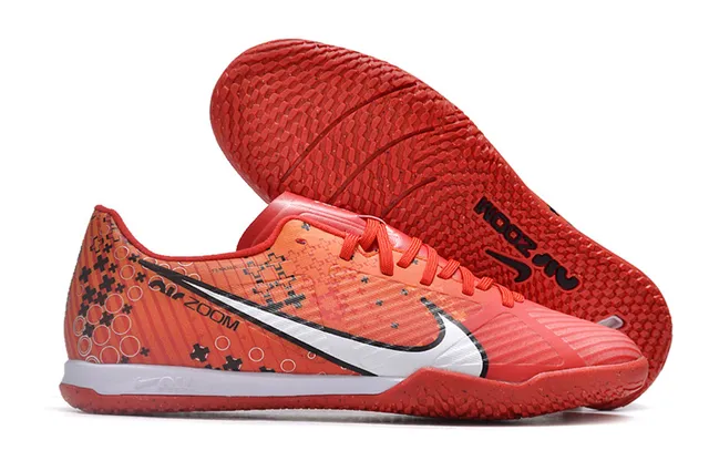 Nike Zapatos de fútbol indoor blanco y rosa low-top de upper sintético de malla 12