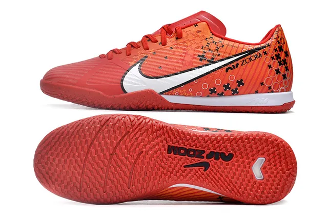 Nike Zapatos de fútbol indoor blanco y rosa low-top de upper sintético de malla 13