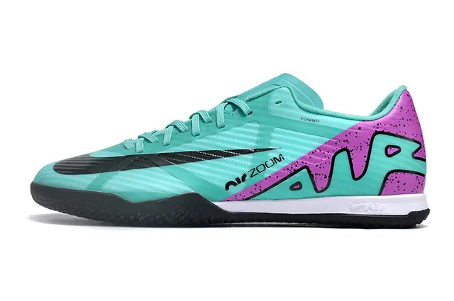 Nike Zapatos de fútbol indoor blanco y rosa low-top de upper sintético de malla 21