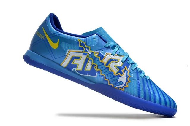 Nike Zapatos de fútbol indoor blanco y rosa low-top de upper sintético de malla 22