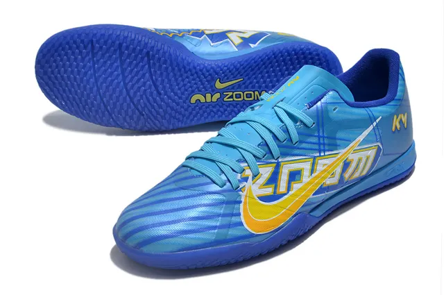 Nike Zapatos de fútbol indoor blanco y rosa low-top de upper sintético de malla 24