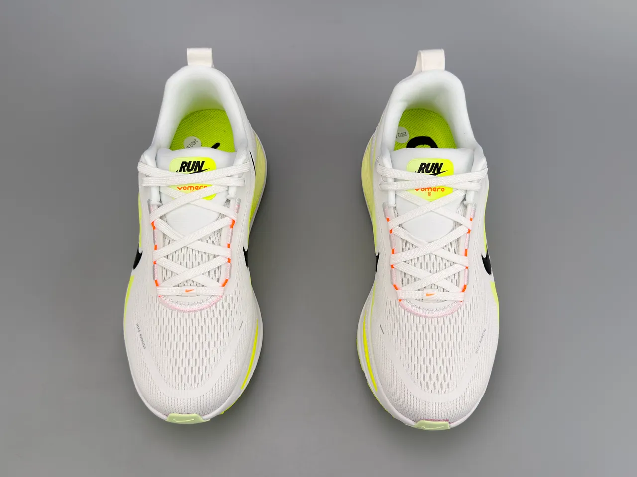 Nike White Yellow Engineered Knit Upper Wave-Pattern Overlays Running Shoes 9