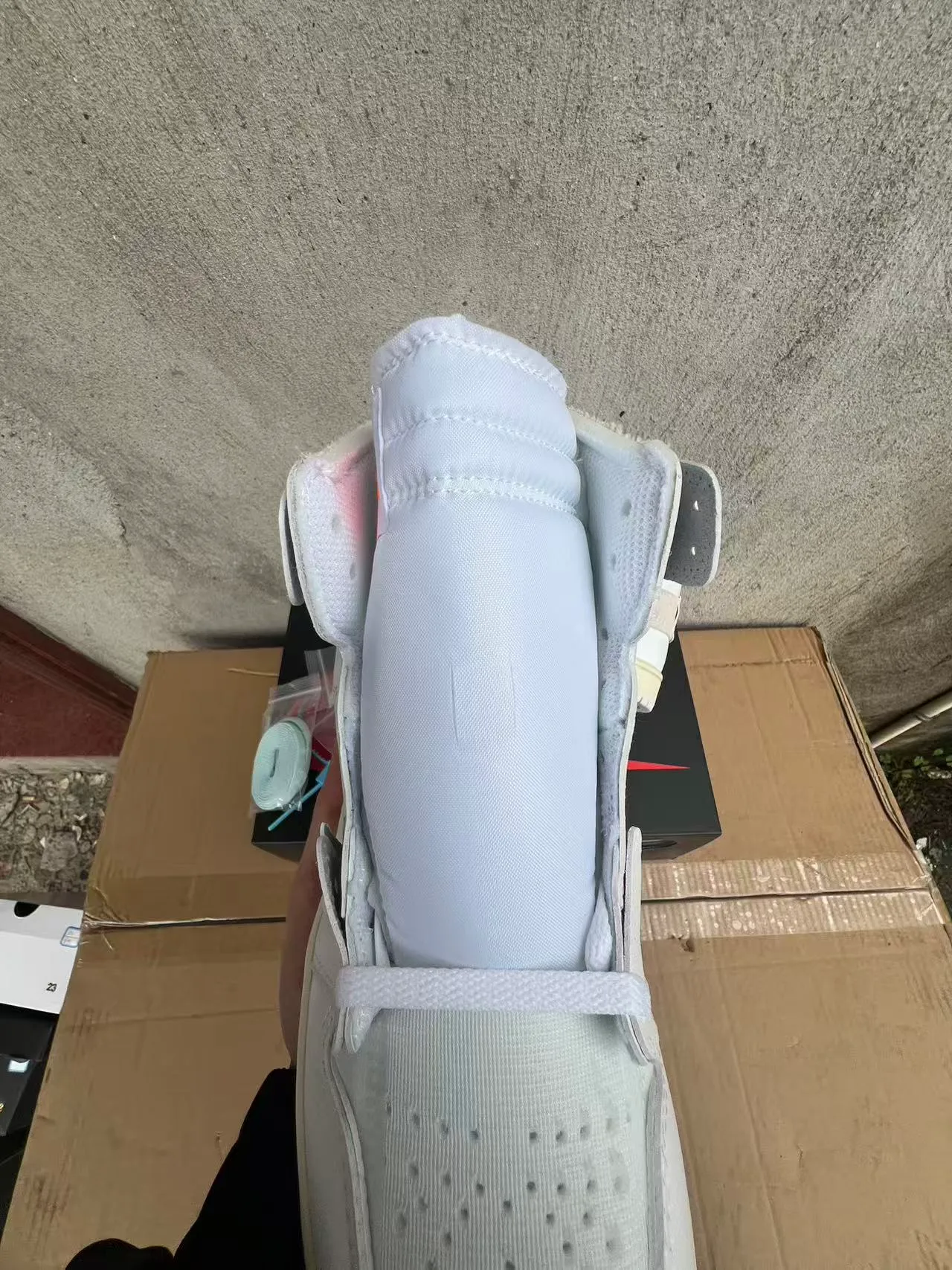Tênis de Basquete Nike x Off-White Air Jordan 1 Branco Industrial Zip-Tie 4