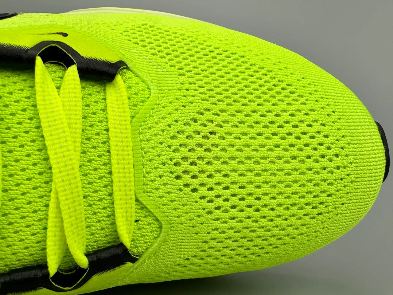 Nike হলুদ কালো কনিট আপার Air Zoom কুশনিং রানিং শু 2