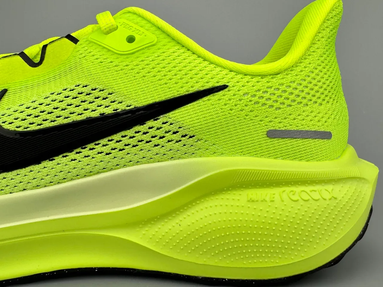 Nike হলুদ কালো কনিট আপার Air Zoom কুশনিং রানিং শু 7