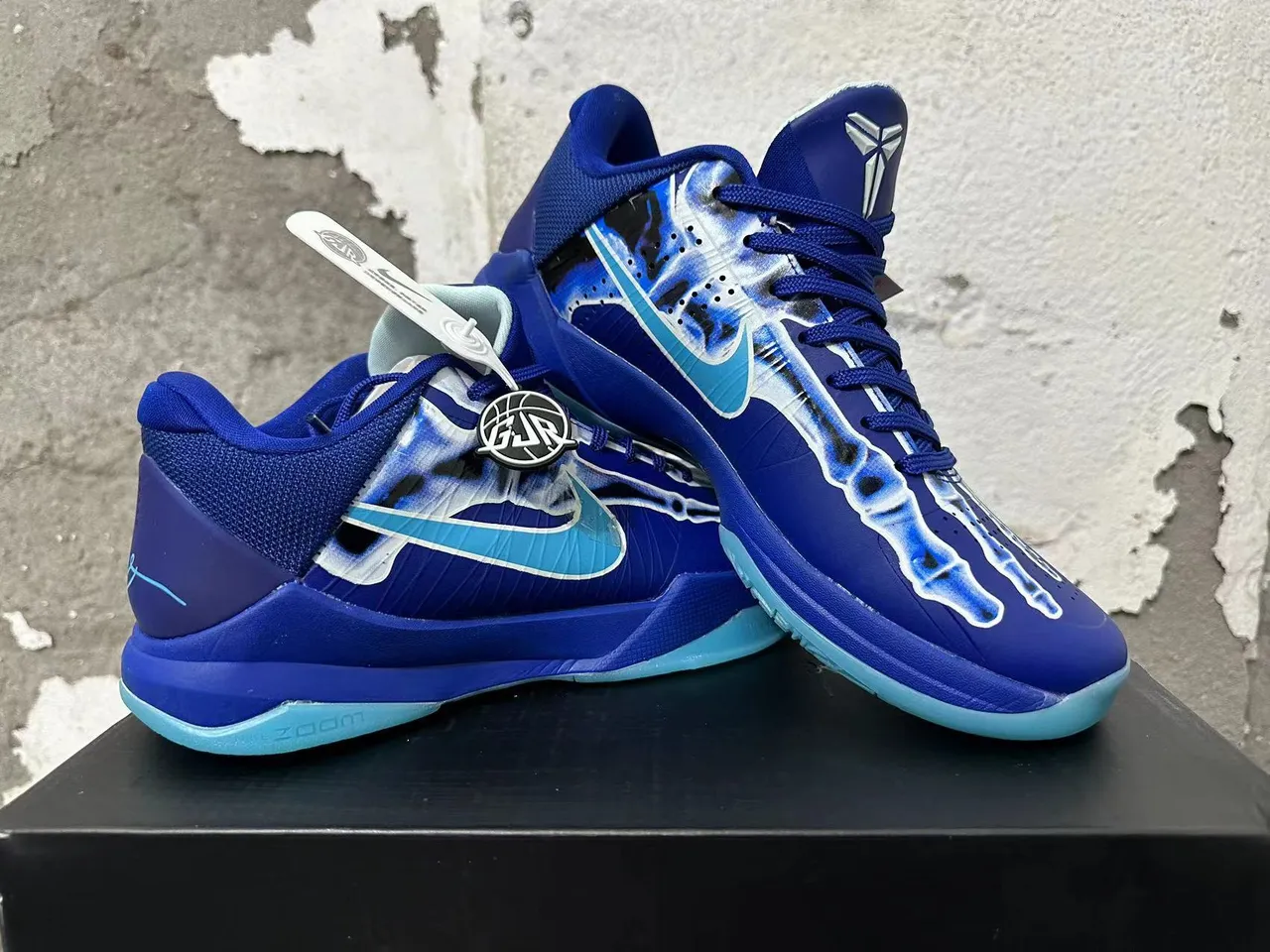 Nike Zoom Kobe V Blue X-Ray Skeletal बास्केटबॉल जुतो 5